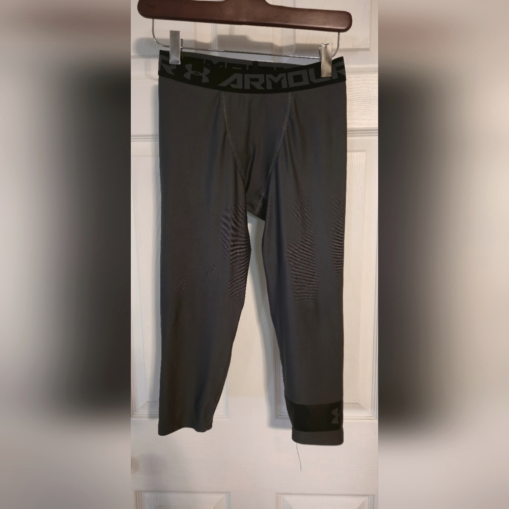 UA Boys Heatgear Capri Leggings